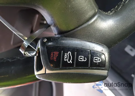 2016 Hyundai Genesis 3.8 из США, поврежденный, VIN KMHGN4JE0GU136855